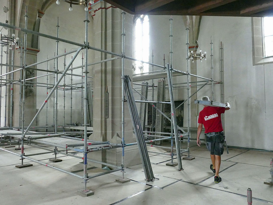 Einrüstung des Kircheninnenraumes (Foto: Karl-Franz Thiede)